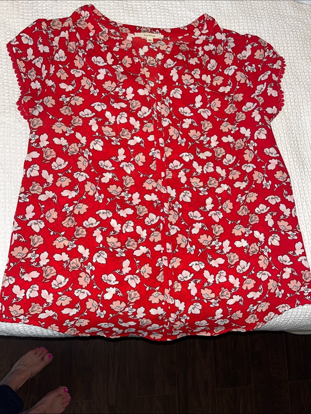 Red Floral Women’s Short-Sleeve Top - Classic Women’s top
